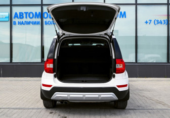 Подержанный автомобиль Skoda Yeti 2014 года (21 фото)