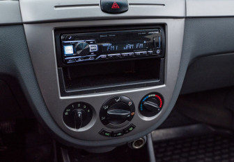 Подержанный автомобиль Chevrolet Lacetti Hatchback 2009 года (13 фото)