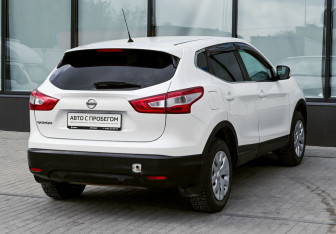 Подержанный автомобиль Nissan Qashqai 2014 года (5 фото)