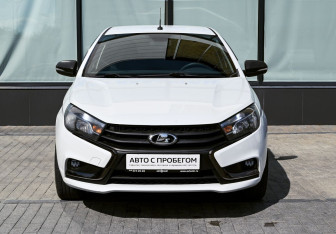 Подержанный автомобиль LADA (ВАЗ) Vesta Sedan 2017 года (8 фото)