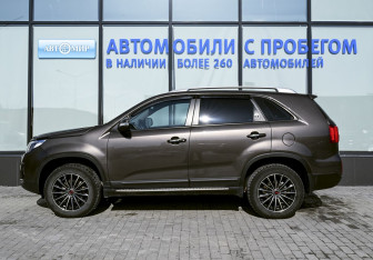 Подержанный автомобиль Kia Sorento 2013 года (2 фото)
