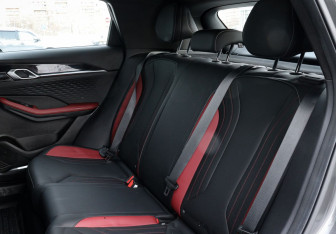 Подержанный автомобиль Geely Coolray 2024 года (17 фото)