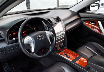 Подержанный автомобиль Toyota Camry Sedan 2008 года (16 фото)