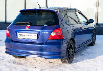Подержанный автомобиль Honda Civic Hatchback 2003 года (6 фото)