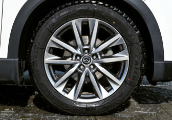 Подержанный автомобиль Mazda CX-9 2018 года (20 фото)