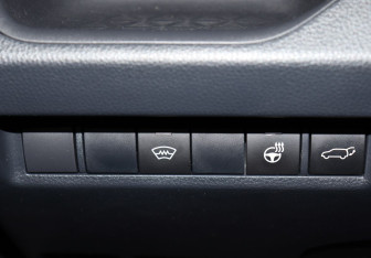Подержанный автомобиль Toyota RAV4 2020 года (16 фото)