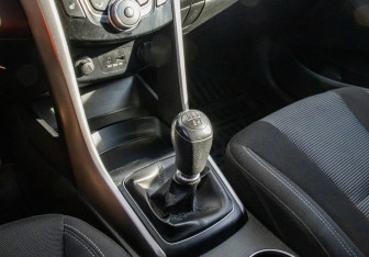 Подержанный автомобиль Hyundai i30 Hatchback 2013 года (10 фото)