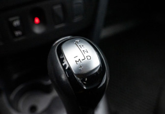 Подержанный автомобиль Renault Sandero 2018 года (16 фото)