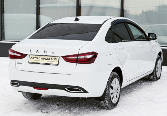 Подержанный автомобиль LADA (ВАЗ) Vesta Sedan 2023 года (5 фото)