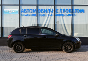 Подержанный автомобиль Geely Emgrand EC7 Hatchback 2014 года (6 фото)