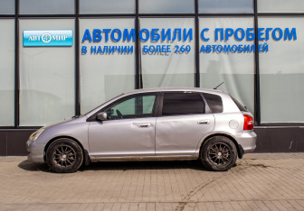 Подержанный автомобиль Honda Civic Hatchback 2001 года (2 фото)