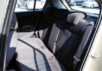 Подержанный автомобиль Opel Corsa 2008 года (17 фото)
