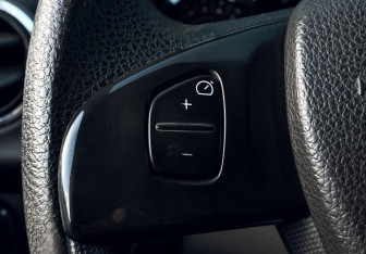 Подержанный автомобиль Renault Sandero 2017 года (14 фото)