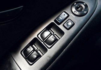 Подержанный автомобиль Hyundai Elantra Sedan 2007 года (12 фото)