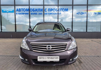 Подержанный автомобиль Nissan Teana 2011 года (8 фото)