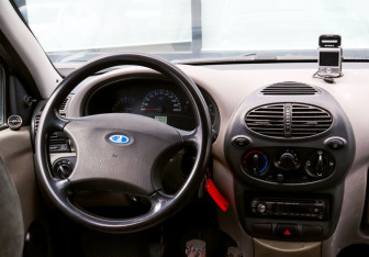 Подержанный автомобиль LADA (ВАЗ) Kalina Hatchback 2007 года (17 фото)