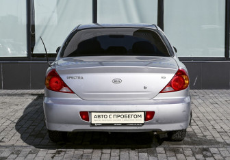 Подержанный автомобиль Kia Spectra Sedan 2007 года (4 фото)