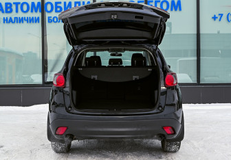 Подержанный автомобиль Mazda CX-5 2015 года (20 фото)