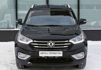 Подержанный автомобиль DongFeng AX7 2018 года (8 фото)