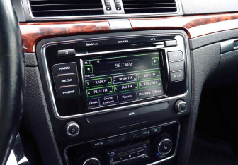 Подержанный автомобиль Skoda Superb Liftback 2011 года (11 фото)