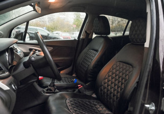 Подержанный автомобиль Opel Mokka 2013 года (16 фото)