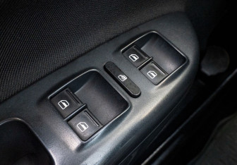Подержанный автомобиль Skoda Octavia Liftback 2011 года (11 фото)