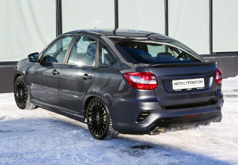 Подержанный автомобиль LADA (ВАЗ) Granta Liftback 2024 года (3 фото)