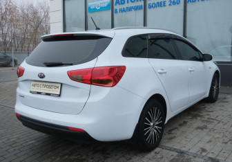 Подержанный автомобиль Kia Ceed Wagon 2014 года (5 фото)