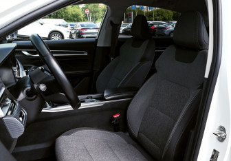 Подержанный автомобиль Geely Emgrand 2023 года (15 фото)