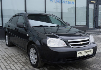 Подержанный автомобиль Chevrolet Lacetti Sedan 2011 года (7 фото)