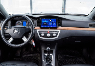 Подержанный автомобиль Lifan Solano 2011 года (17 фото)