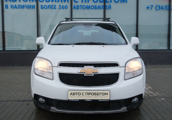 Подержанный автомобиль Chevrolet Orlando 2012 года (8 фото)