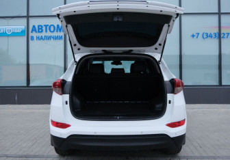 Подержанный автомобиль Hyundai Tucson 2017 года (18 фото)