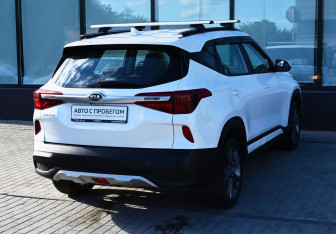 Подержанный автомобиль Kia Seltos 2021 года (5 фото)
