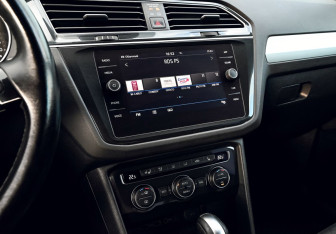 Подержанный автомобиль Volkswagen Tiguan 2020 года (11 фото)