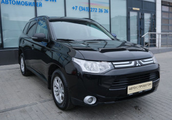 Подержанный автомобиль Mitsubishi Outlander 2013 года (7 фото)