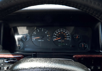 Подержанный автомобиль Jeep Grand Cherokee 1995 года (9 фото)