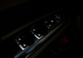 Подержанный автомобиль Kia Rio Hatchback 2018 года (12 фото)