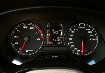 Подержанный автомобиль SEAT Leon Hatchback 2013 года (11 фото)