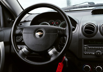 Подержанный автомобиль Chevrolet Aveo Sedan 2011 года (11 фото)