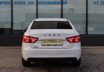 Подержанный автомобиль LADA (ВАЗ) Vesta Sedan 2021 года (4 фото)