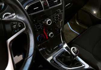 Подержанный автомобиль Brilliance V5 2014 года (11 фото)