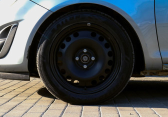 Подержанный автомобиль Opel Corsa 2011 года (21 фото)
