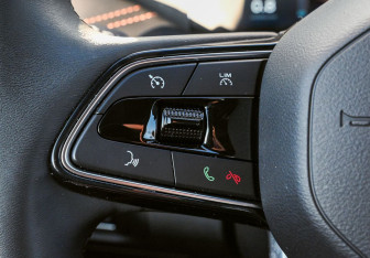 Подержанный автомобиль Geely Okavango 2024 года (9 фото)