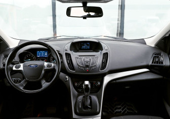 Подержанный автомобиль Ford Kuga 2013 года (22 фото)