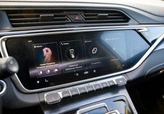 Подержанный автомобиль Geely Atlas Pro 2021 года (15 фото)