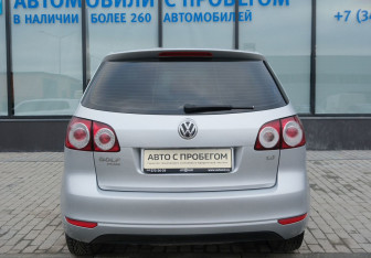 Подержанный автомобиль Volkswagen Golf Plus 2009 года (4 фото)