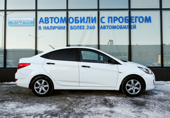 Подержанный автомобиль Hyundai Solaris Sedan 2011 года (6 фото)