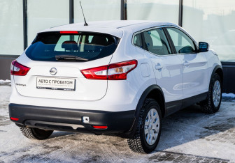 Подержанный автомобиль Nissan Qashqai 2016 года (5 фото)
