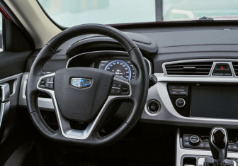 Подержанный автомобиль Geely Atlas 2021 года (11 фото)